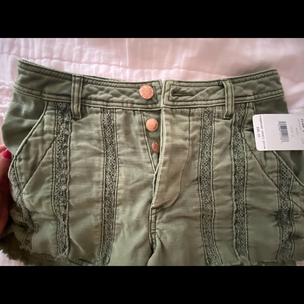 NWT Free People Cargo Shorts - Picture 3 of 6